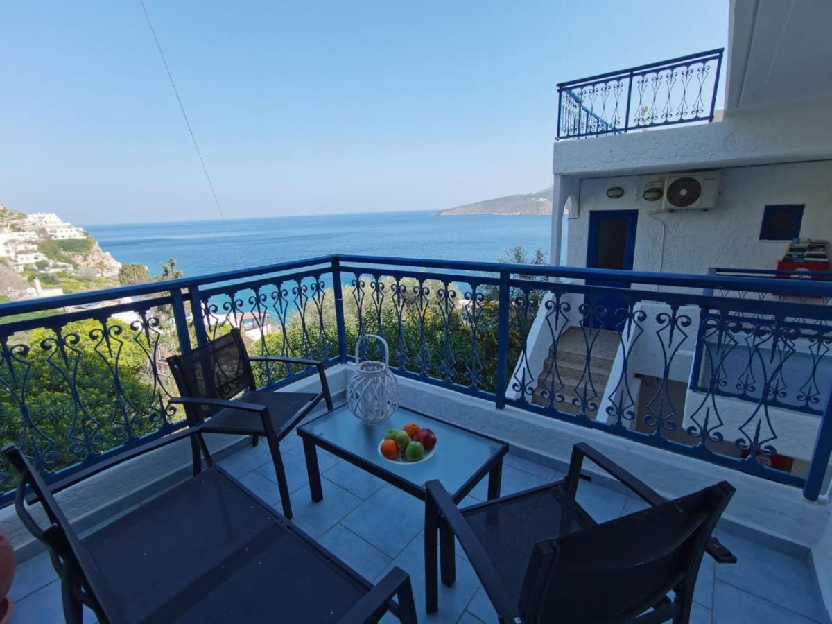 Marinas Studios Livadia  Exterior foto