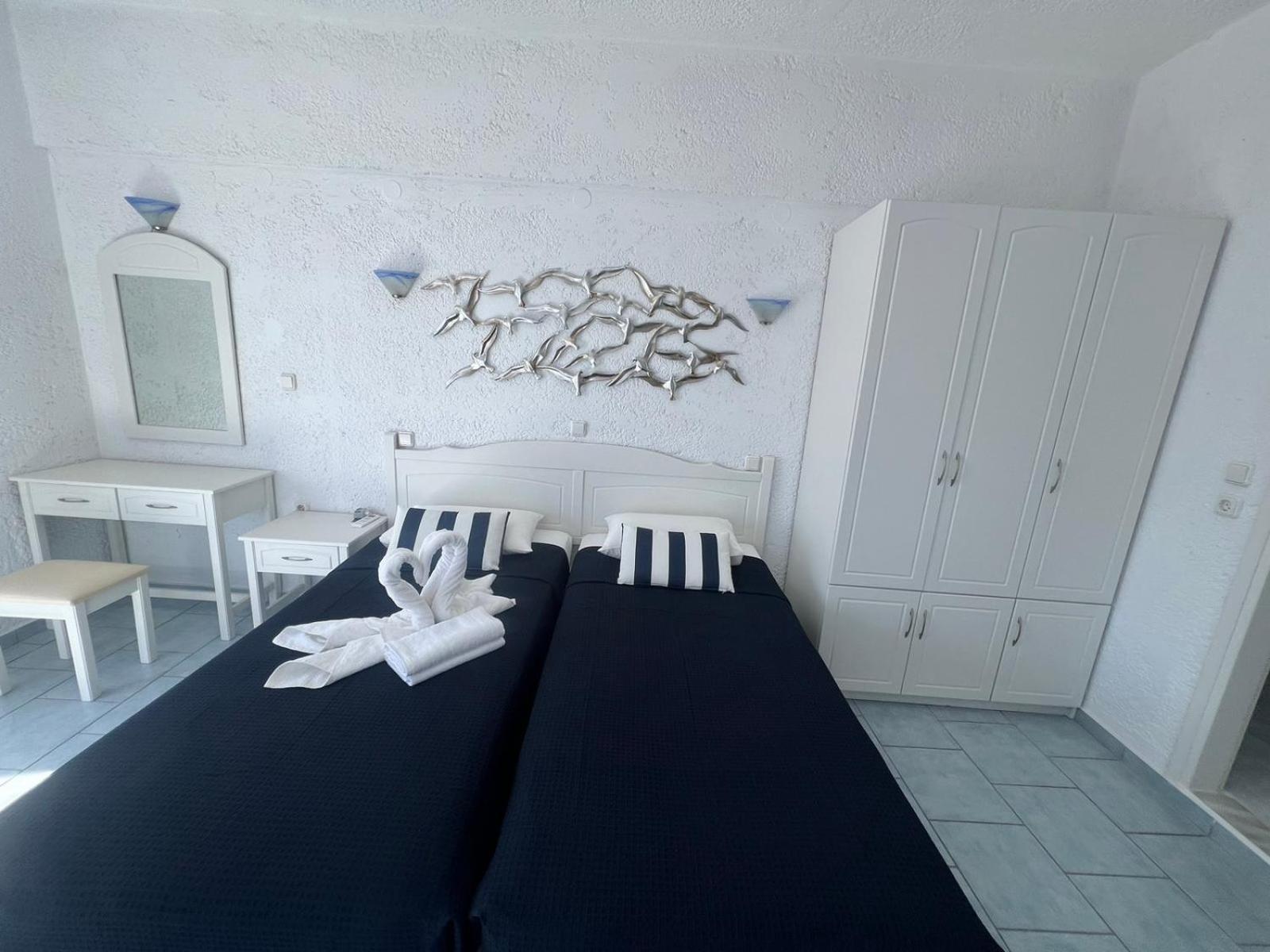 Marinas Studios Livadia  Habitación foto